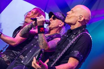 Accept - live - 2022