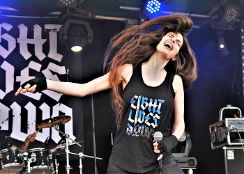 attractive chaos live2023