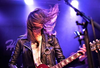 laura cox 2 live2023