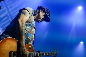 Phil Campbell live2019