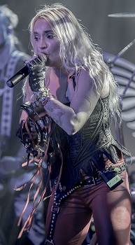 Scarlet Aura - live - 2018