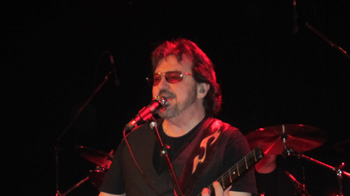 BLUE OYESTER CULT voc2 LIVE 2012