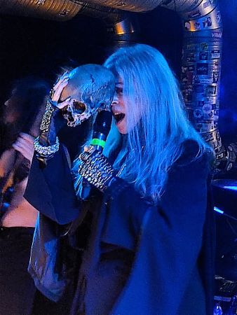 Coven - live - 2025