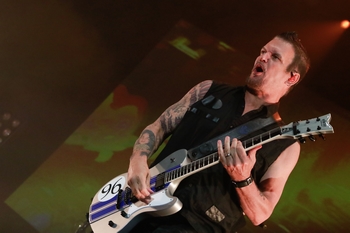Disturbed live2019 3