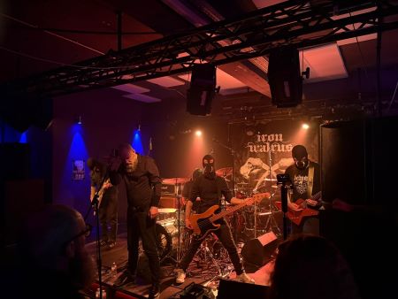 Iron Walrus - live - 2024
