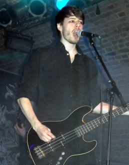 MUNDTOT tino