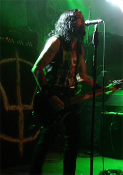 prong: tommy