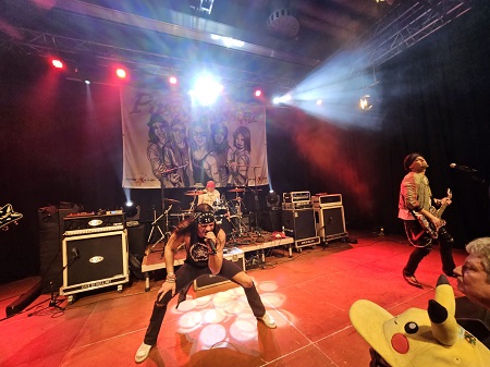 pussy sister live2024