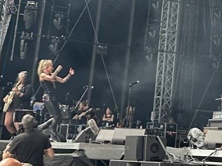 Rosy Vista - live - 2025