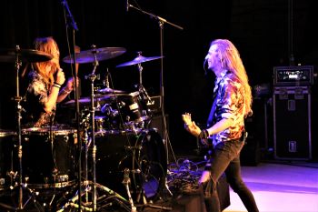 Shiraz Lane live 2022