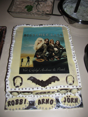 DISTANCE CALL cake SPECIALS 2012