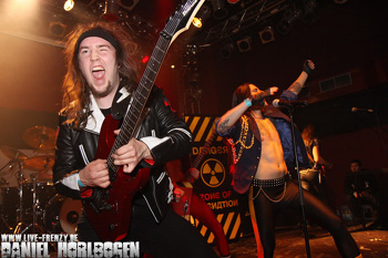 STEELWING robbie LIVE 2012